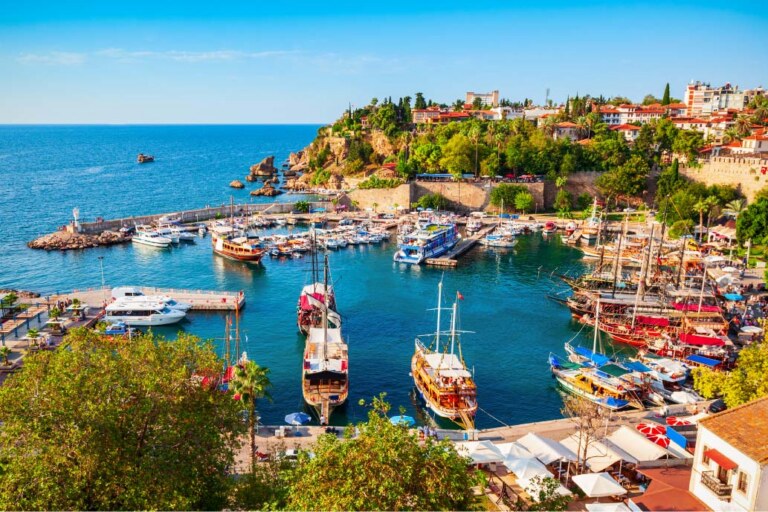Antalya või Alanya. Kumb sobib sinu puhkusele?